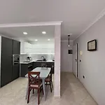 Laureta Central Apartment