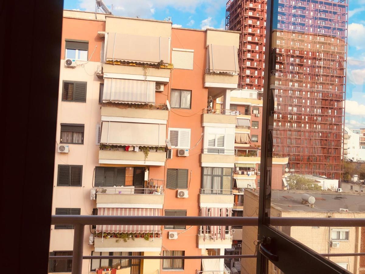 Laureta * Tirana